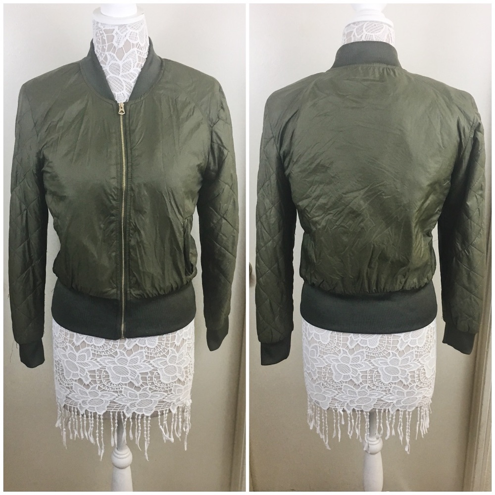 LAST DAY TO PURCHASE! Forest Green Bomber Jacket Size M